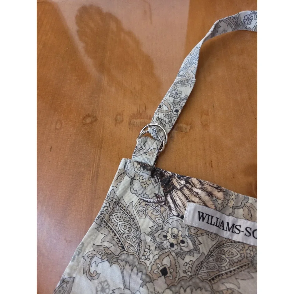 Williams-Sonoma adjustable neck